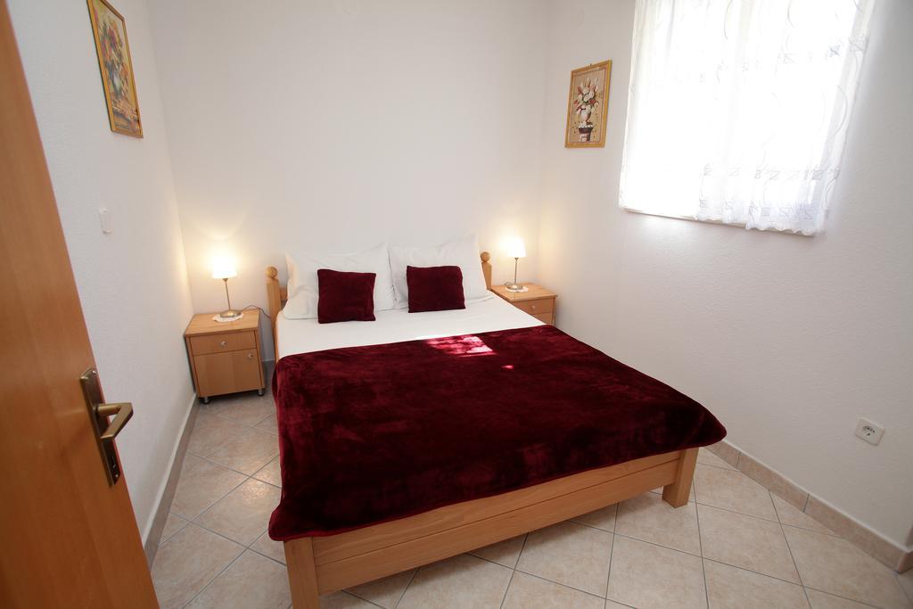 Apartments Villa Macola Trogir Exteriör bild