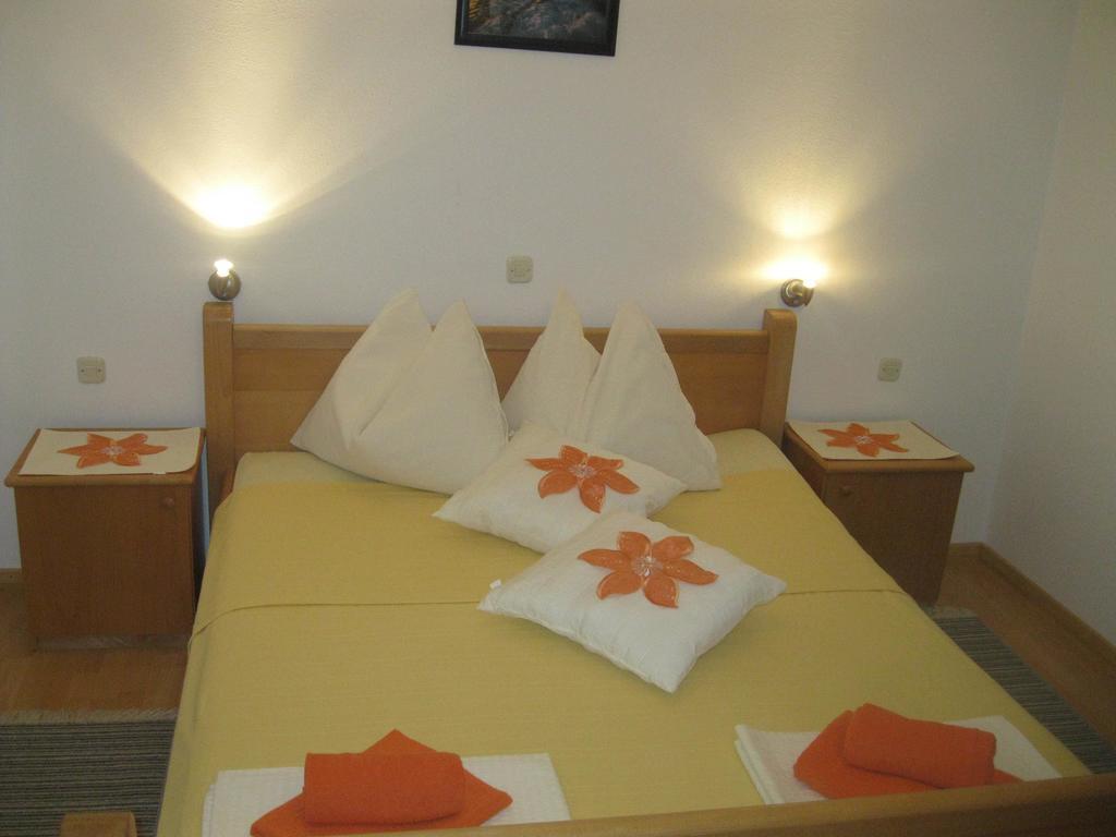 Apartments Villa Macola Trogir Exteriör bild
